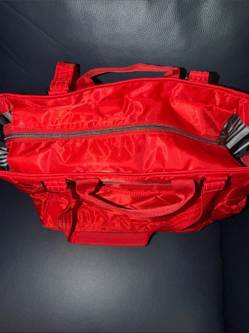 lug Cabby Tote Poppy Red NWT